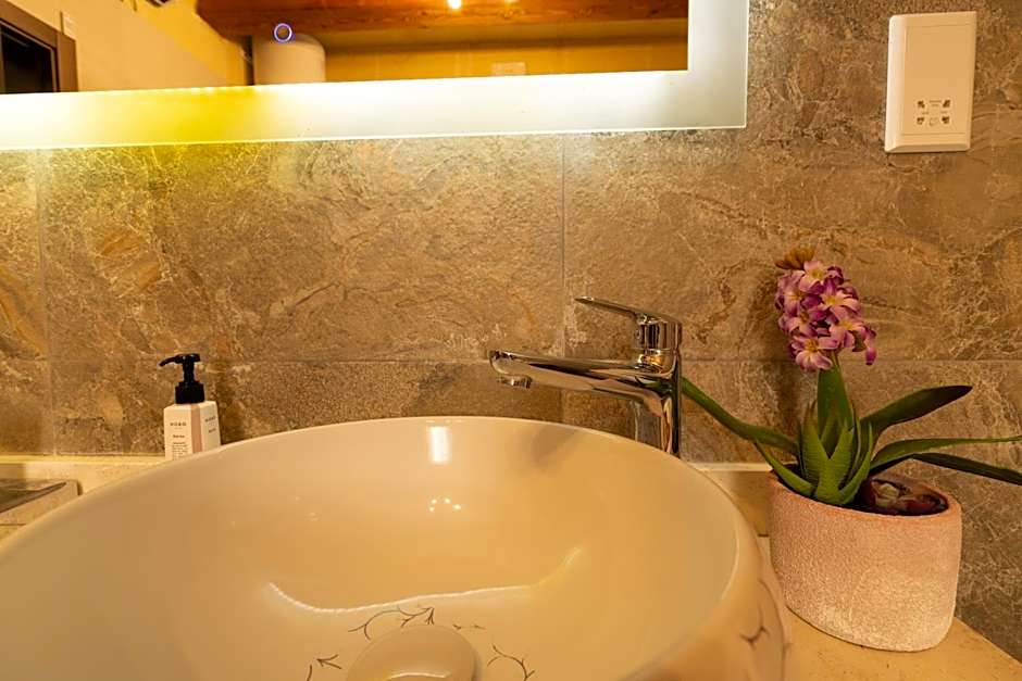 Ajuga Luxury Boutique B&B