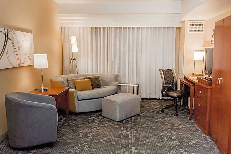 Courtyard by Marriott Lafayette