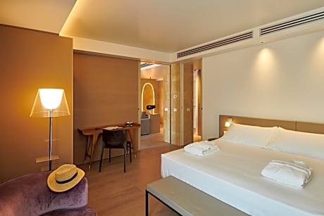 Suite with City View