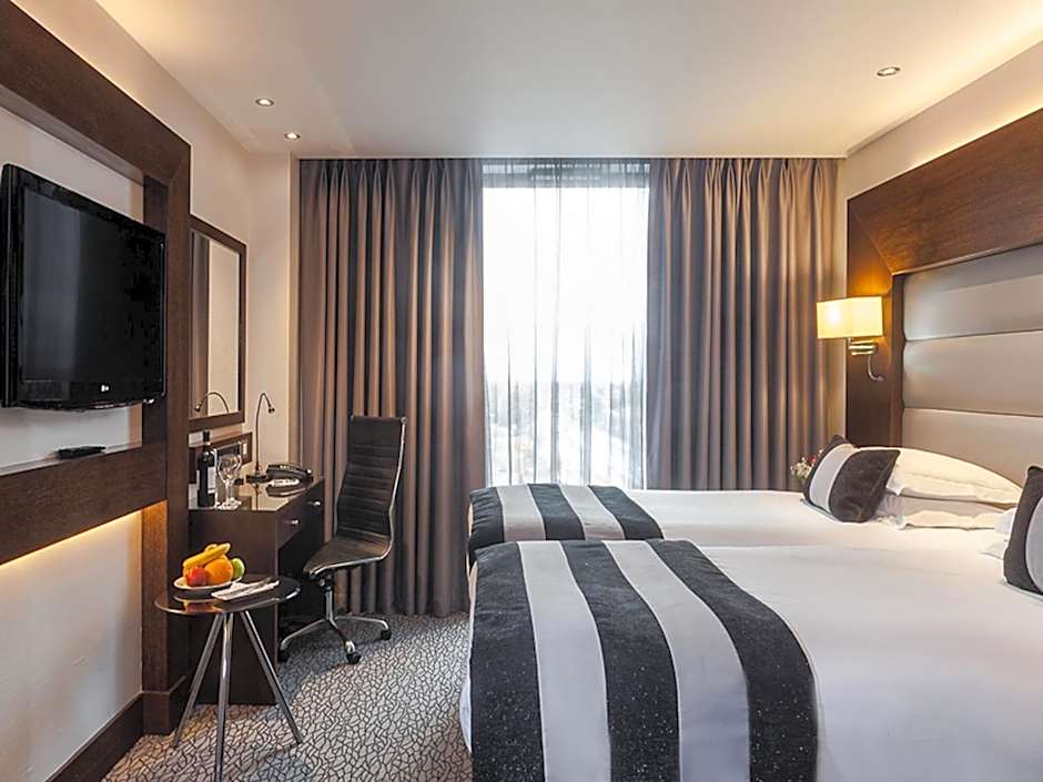 Park Grand London Heathrow