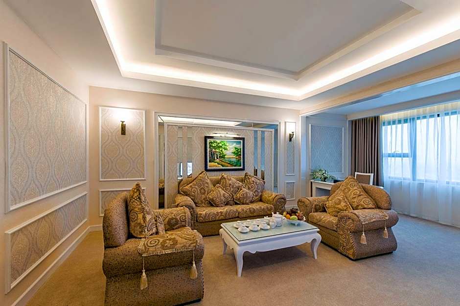 Muong Thanh Luxury Song Lam Hotel