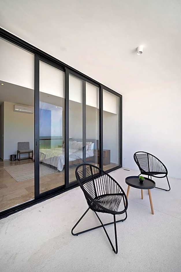 SIELA Oceanfront Luxury 4 BR Villa