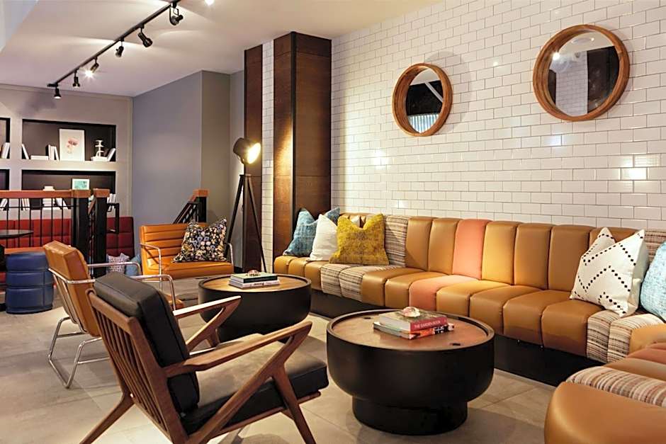 Moxy Richmond Downtown