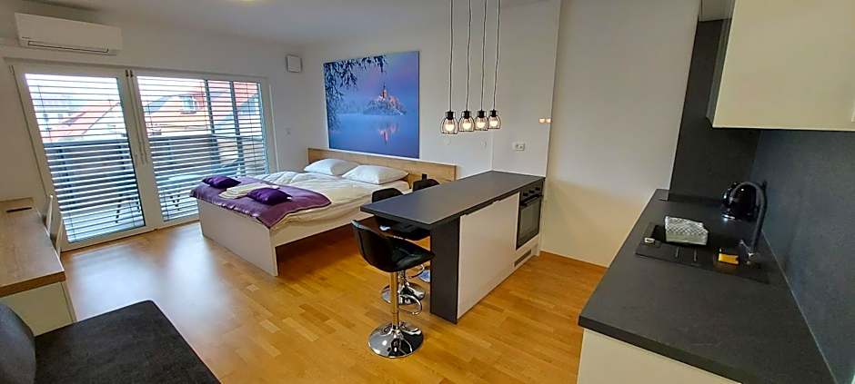 Apartments & Burgers REZIDENCA PIPANOVA