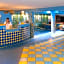 Three-room apartment a stones throw from the sea