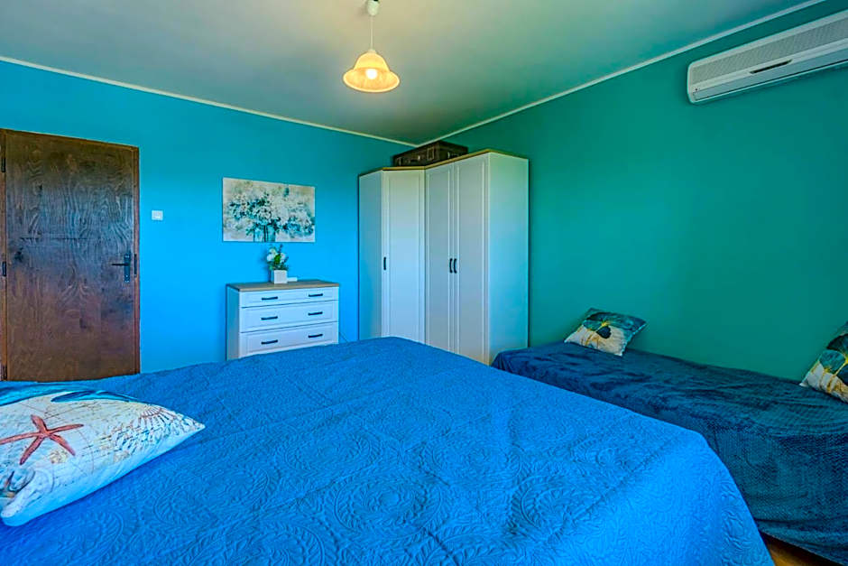 House Violet with seaview