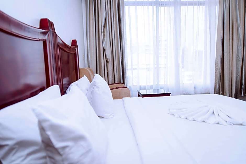 Peacock Hotel
