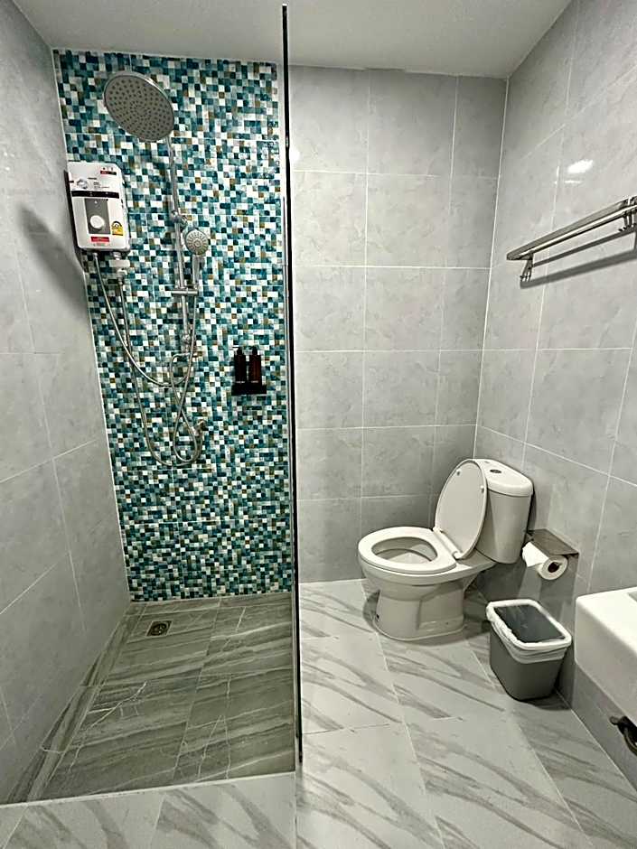 Smile Boutique at Saiyuan