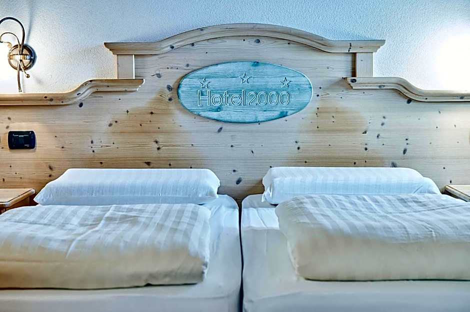 Hotel 2000