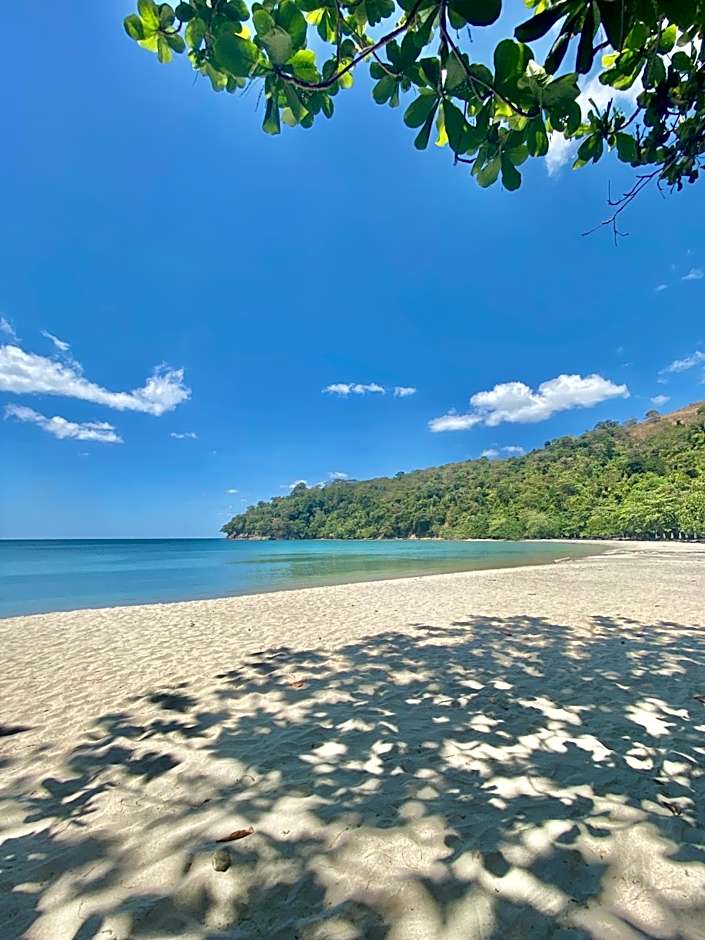 Playa La Caleta Bataan