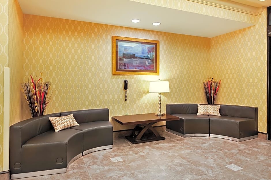 Holiday Inn Express and Suites Missoula By IHG