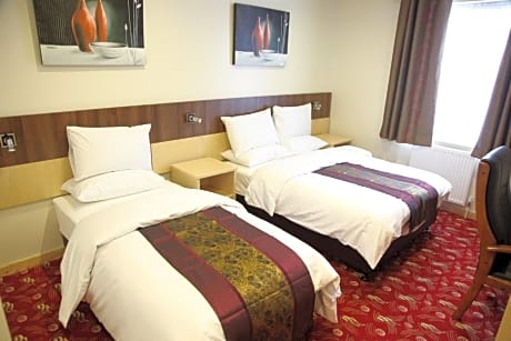 Cambridge Hotel