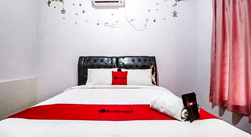RedDoorz near Millennium ICT Center Medan