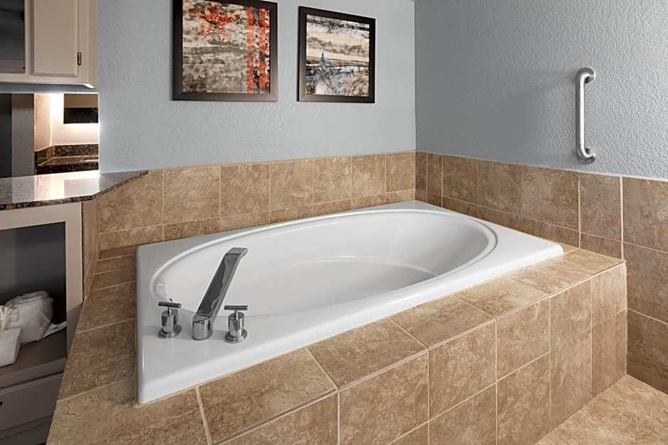 AmericInn by Wyndham Chippewa Falls