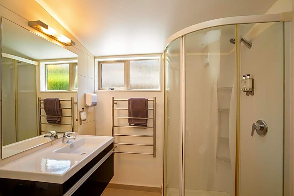 Cranbury Court Apartments