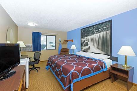 Queen Room - Disability Access/Non-Smoking