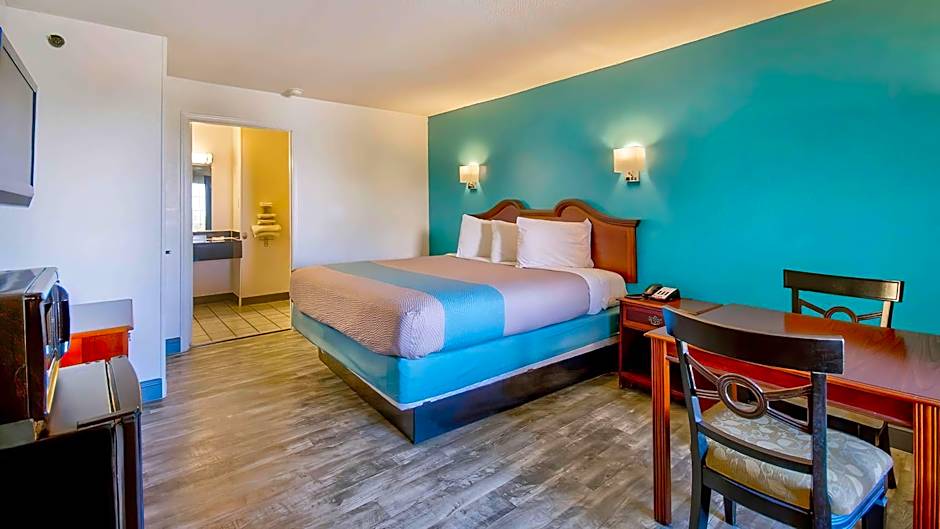 Motel 6-Grand Rivers, KY