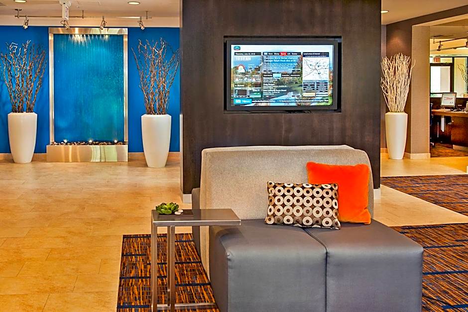 Courtyard by Marriott Frederick