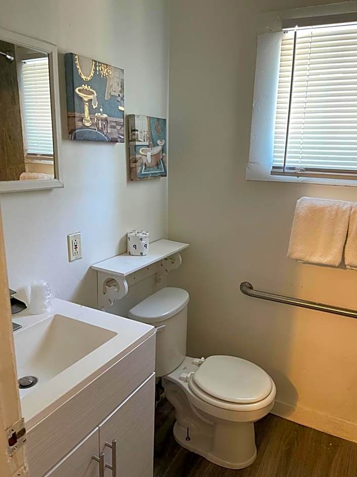 Americas Best Value Inn & Suites Royal Carriage