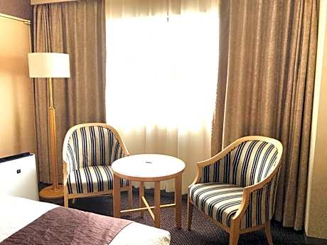 Twin Room with River View - Smoking