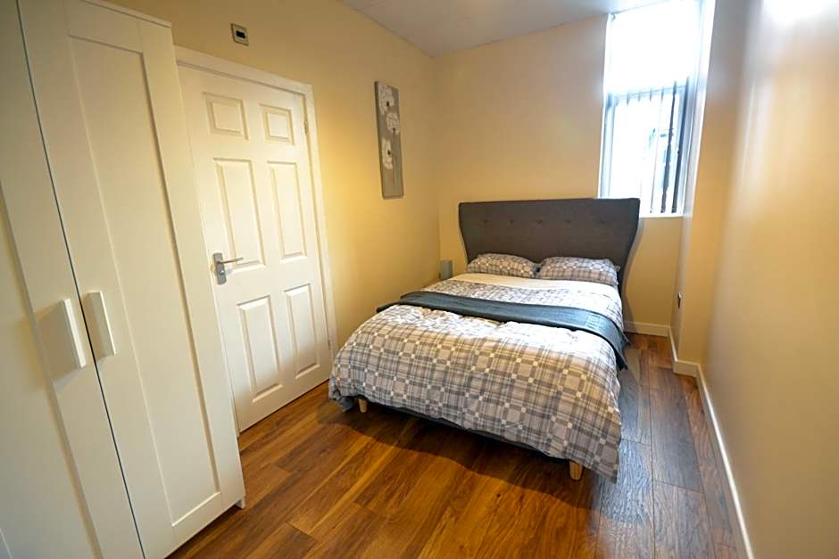 Premier Lodge Central