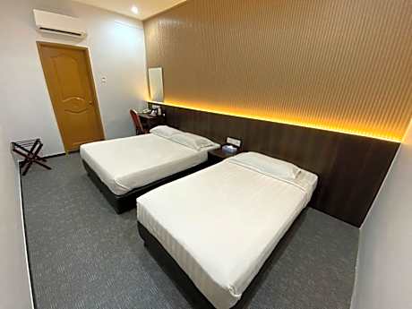 Standard Deluxe Windowless