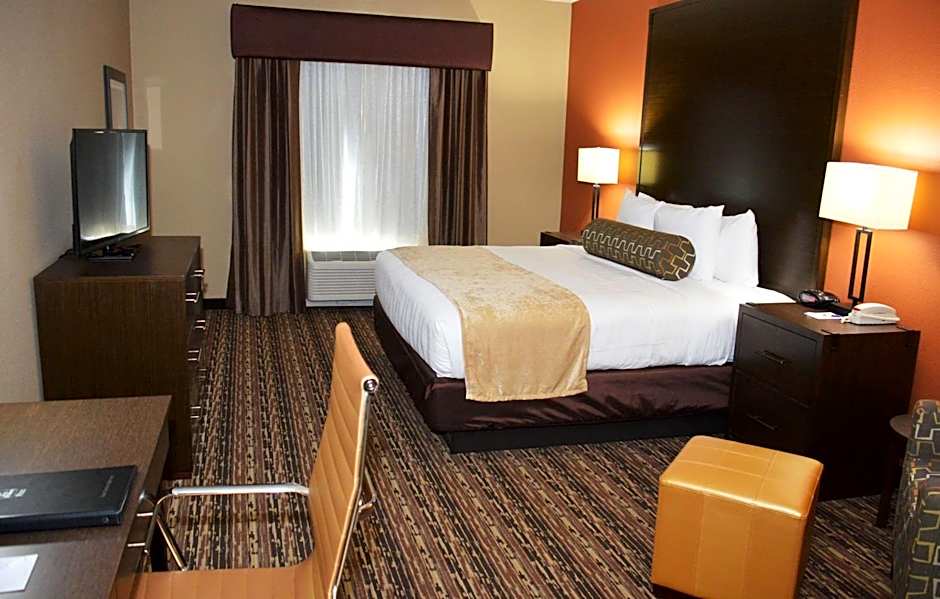 Best Western Plus Elmendorf Hotel / San Antonio Hotel