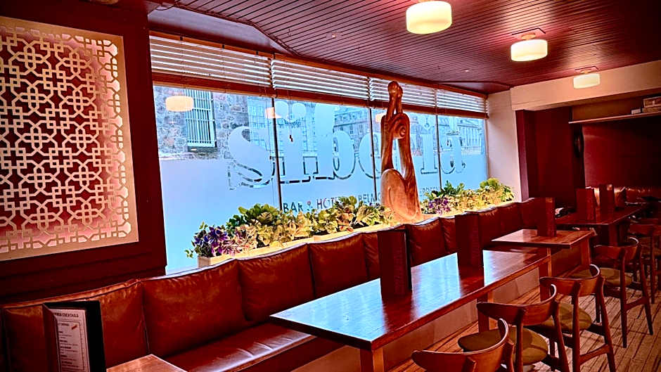 Siberia Bar & Hotel