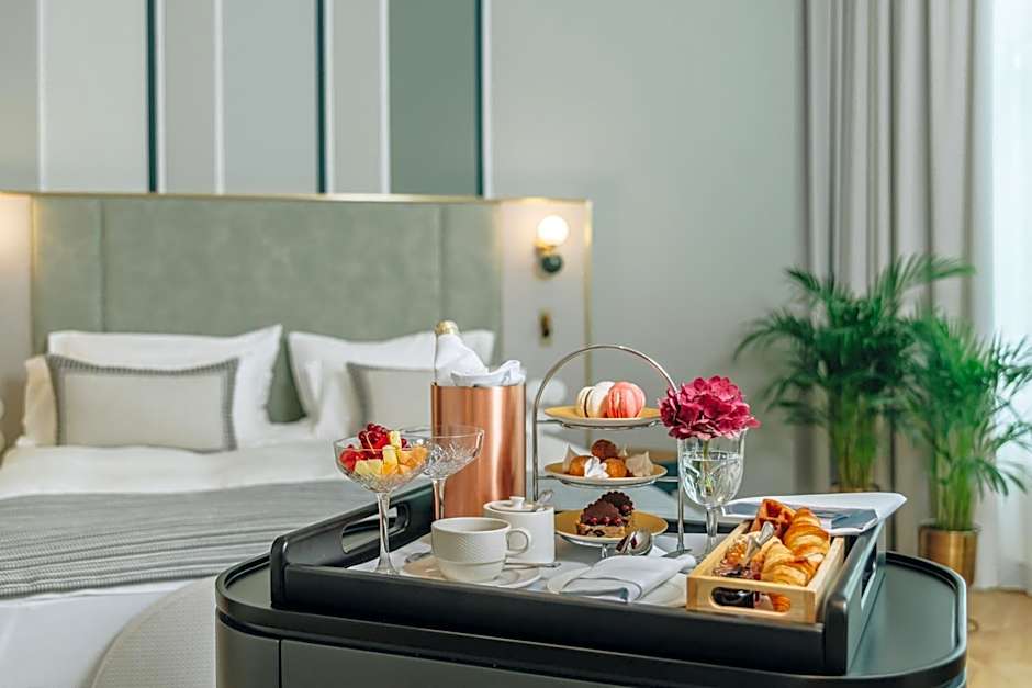 Hotel Altus Palace - Destigo Hotels