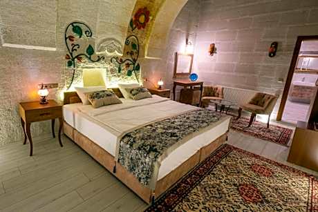 Junior Suite with Garden View