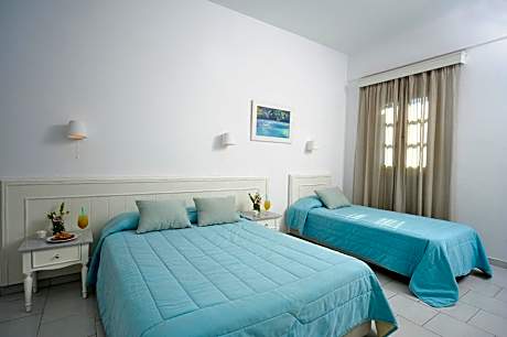 Quadruple Room with Sea View