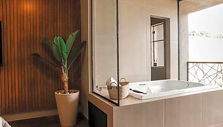 King Room with Spa Bath