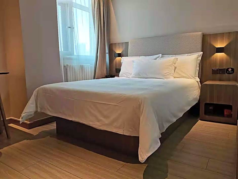 Hanting Hotel Shijiazhuang Zhonghua Street Bolin Zhuang Metro Station