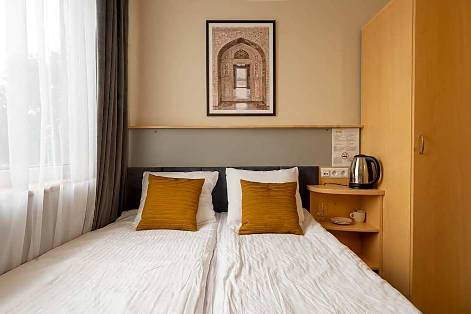 Sapphire Hotel Rooms Lechicka