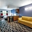 Microtel Inn & Suites by Wyndham Pittsburgh Airport