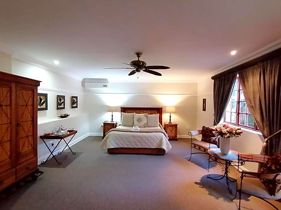Photo 1 of 9 of Luxury 1 Queen Bed