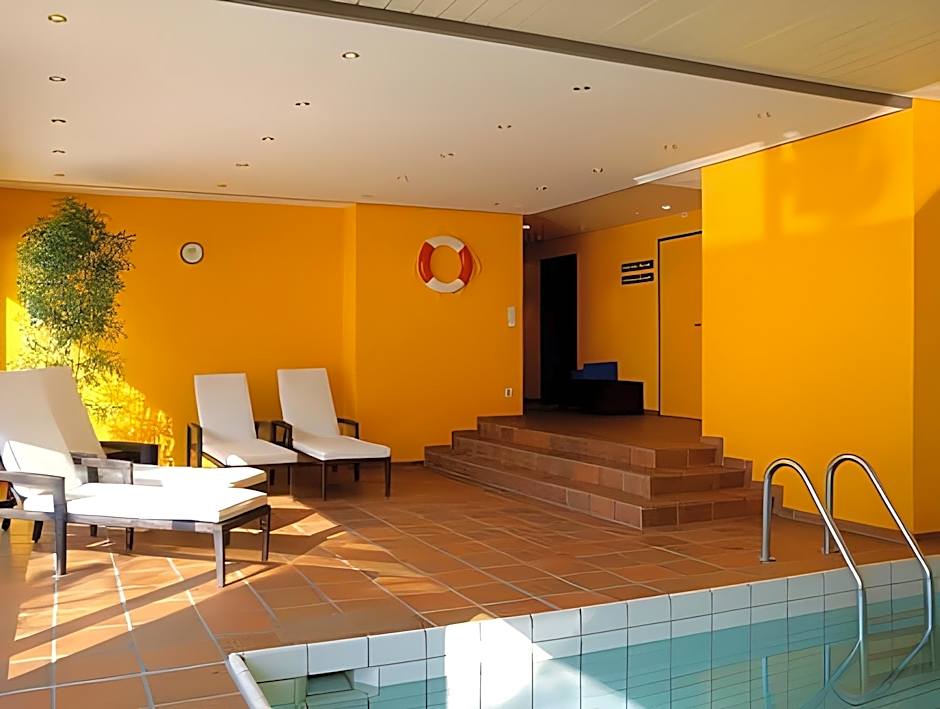 Hotel Santis Lodge