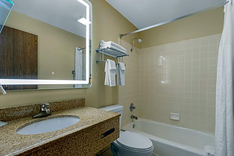 Best Western Plus Altoona Inn