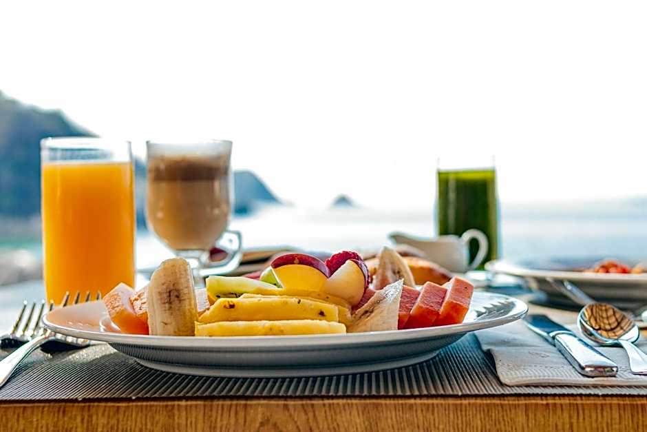 Camino Real Zaashila Huatulco