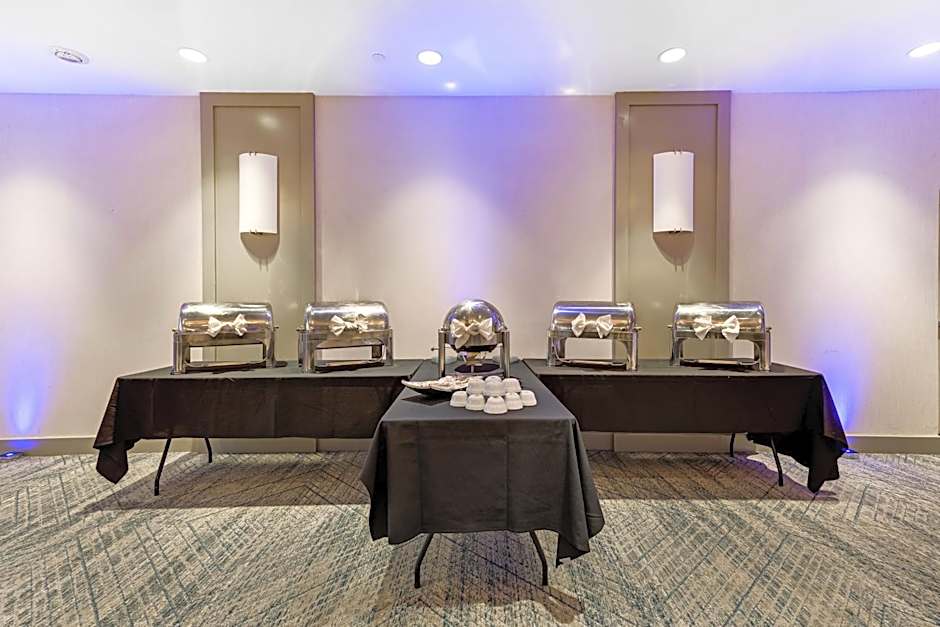 Four Points by Sheraton Boston Newton