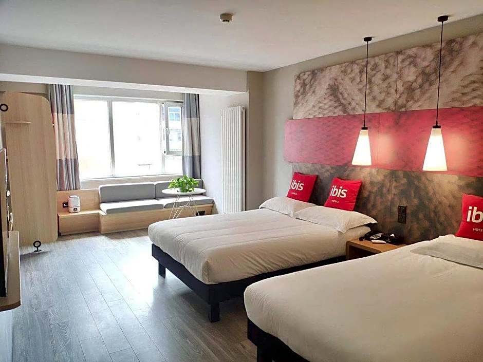 ibis Shenyang north station