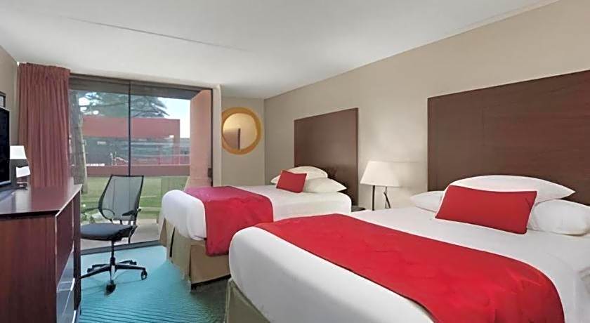 Ramada by Wyndham Monument