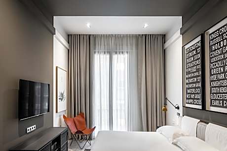 Three-Bedroom Apartment (6 Adults)