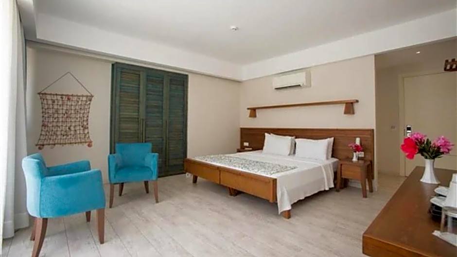 Dedeminn Marina Hotel