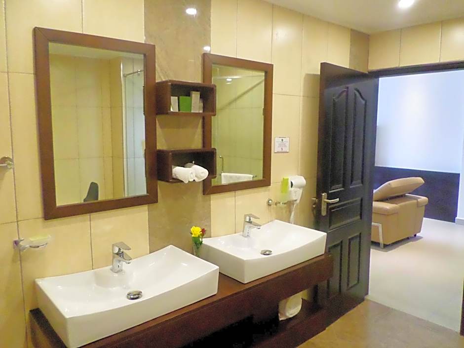 Best Western Premier Garden Hotel Entebbe