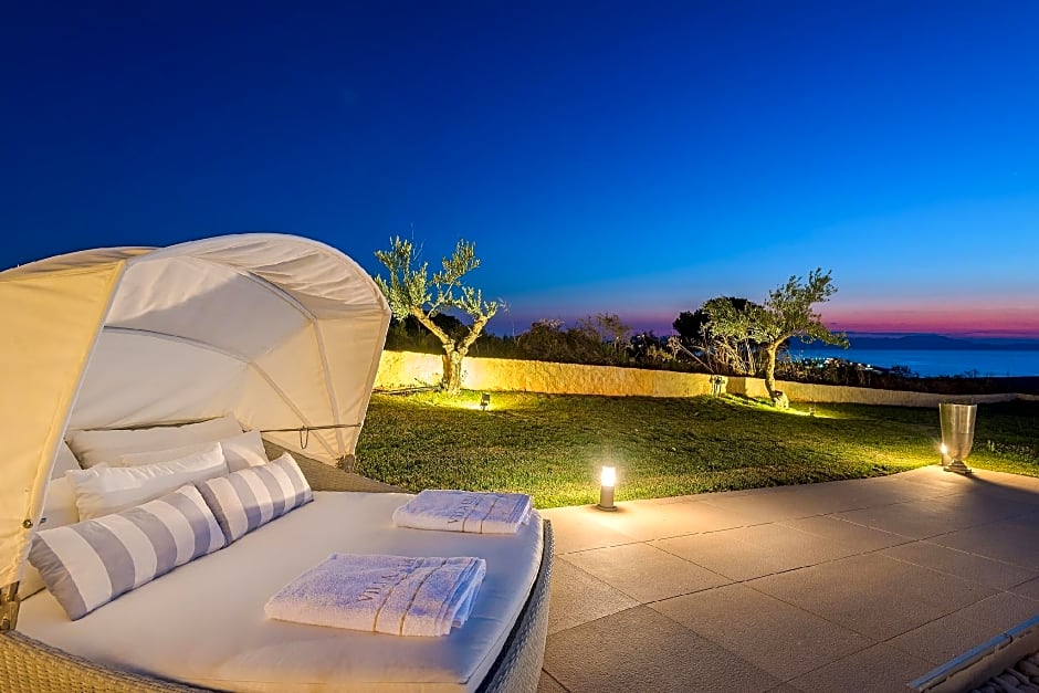 Elias Seafront Luxury Villa