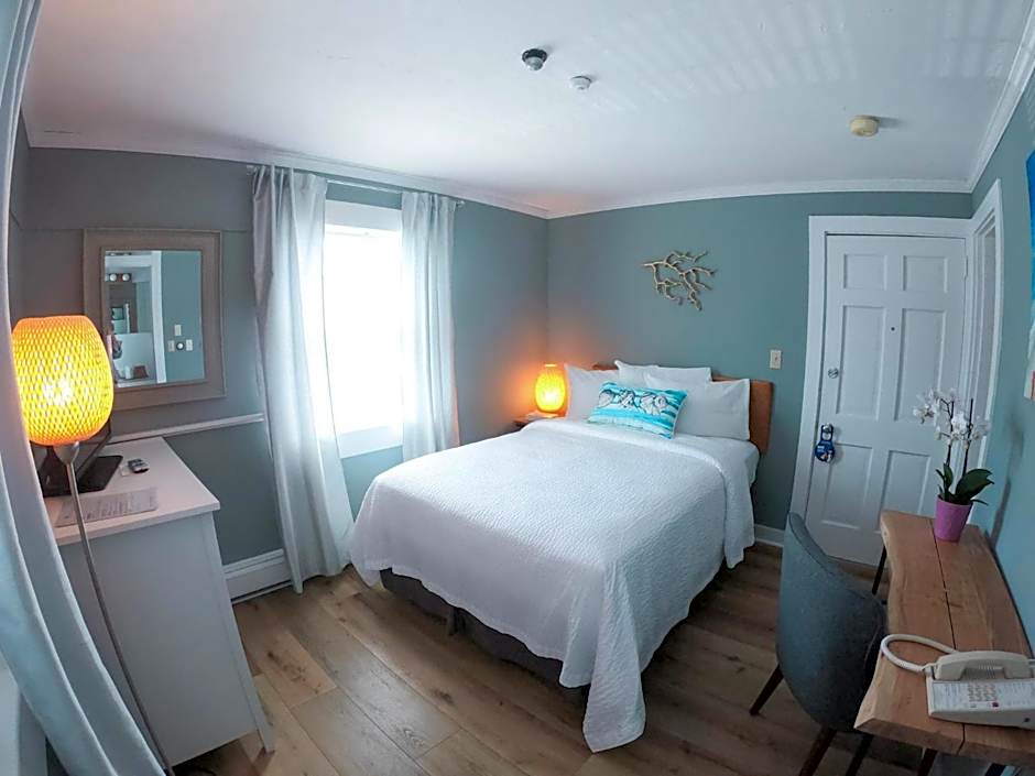 Hyannis Inn