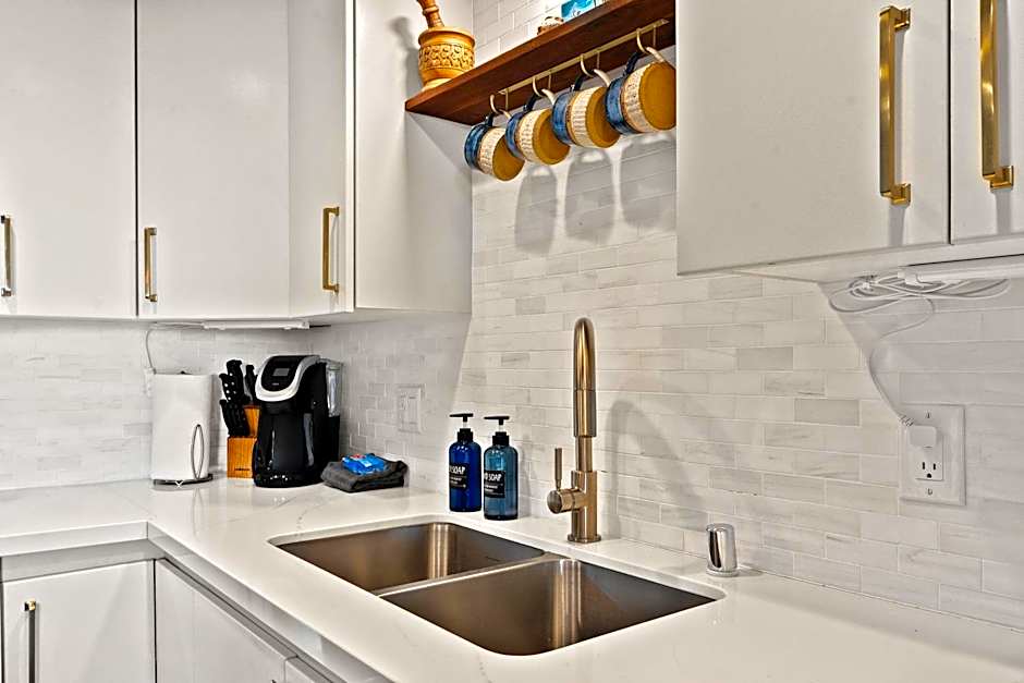 Top 5 Home with King Bed Plus Steps to Beach & Shops