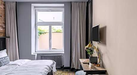 Standard Suite