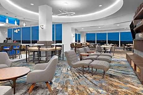 Courtyard by Marriott Edmonton Downtown